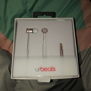 Rose Gold Earbud Beats